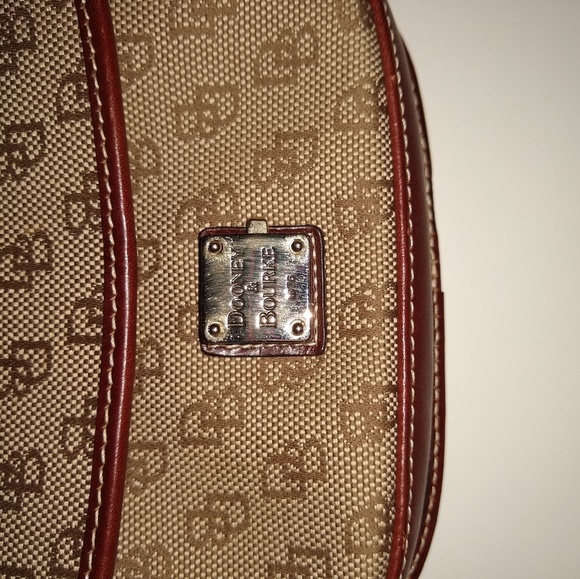 Dooney & bourke wristlet - Picture 2 of 6
